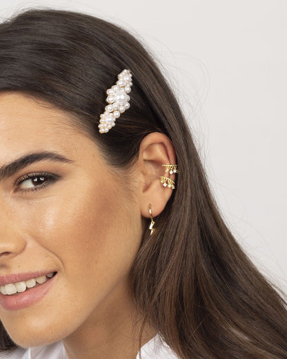 Flower pearl barrette