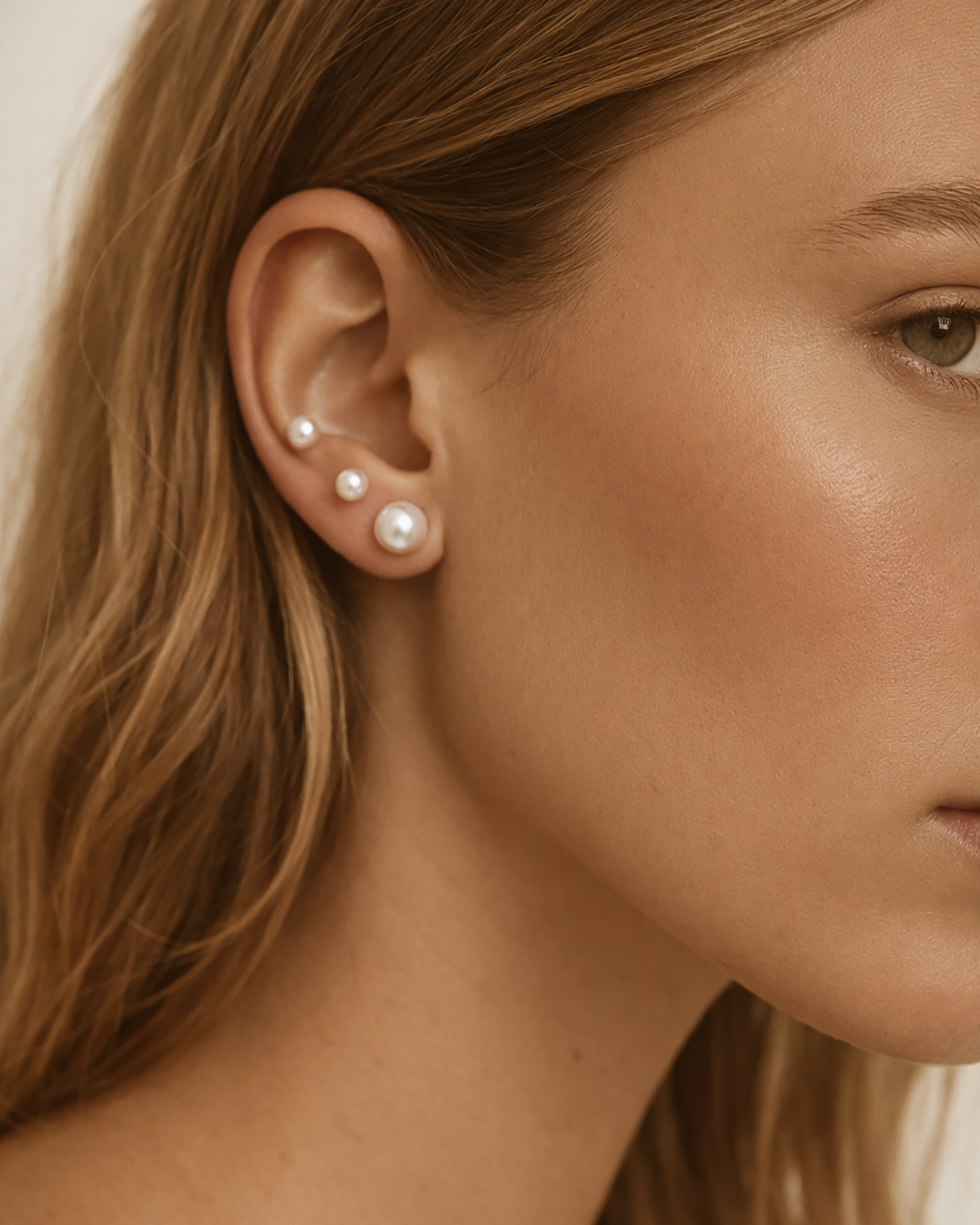 Pearl Studs Or